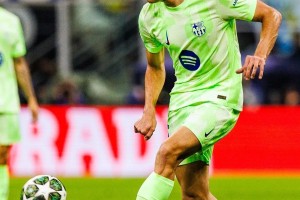 金年会入口-赛前巴塞罗那备战欧冠，门线救险细节曝光，质疑声仍在，控场能力受关注(巴塞罗那欧冠八强)